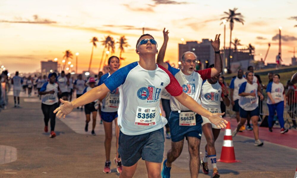 A Esportiva Bet patrocina a Corrida do Bahêa Sunset Edition